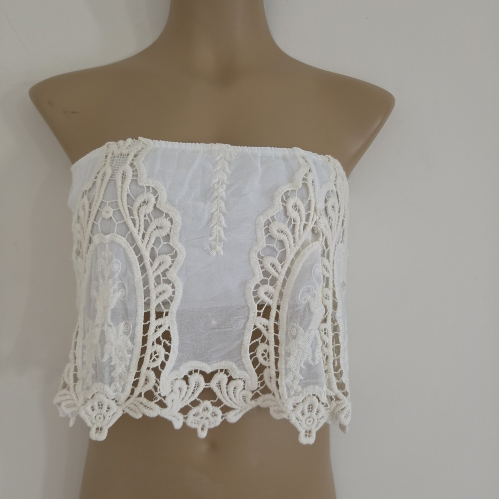Cream floral lace Tube Top scalloped hem Size S